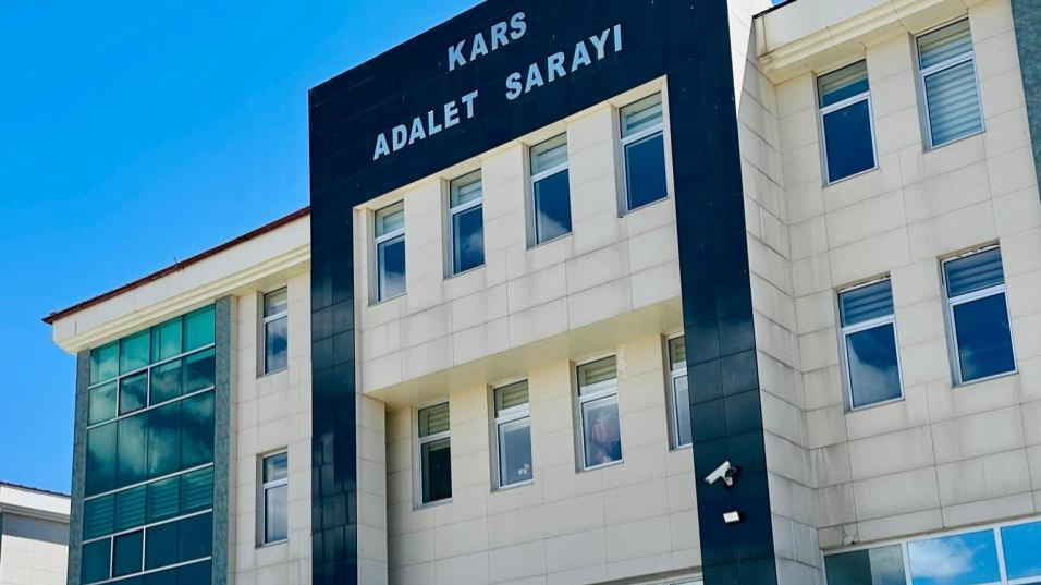 Kars’ta uyuşturucu taciri 2 kişi tutuklandı