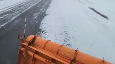 Ardahan-Çıldır kara yolunda kar yağışı etkili oldu