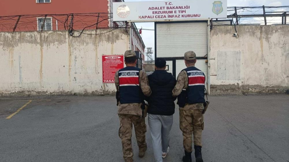 Jandarmadan düzensiz göçmenlere operasyon