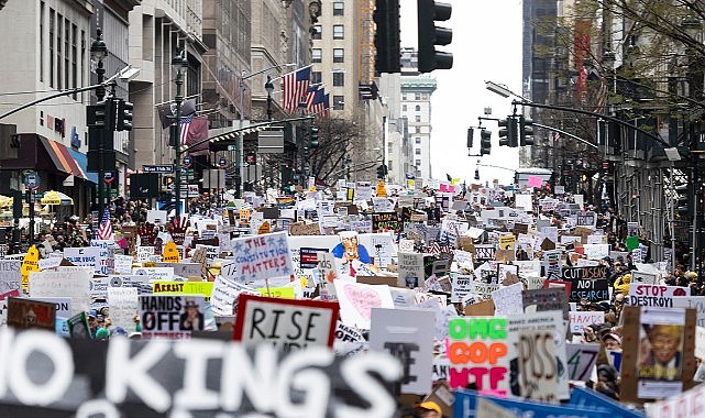 ABD’nin 50 eyaletinde Trump karşıtı gösteri