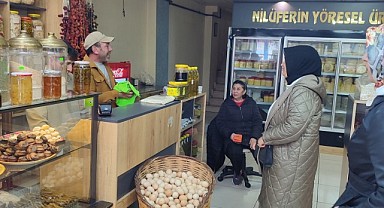 AK Parti Kadın Kolları’ndan esnafa gönül ziyareti