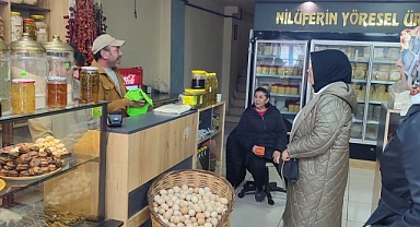 AK Parti Kadın Kolları’ndan esnafa gönül ziyareti