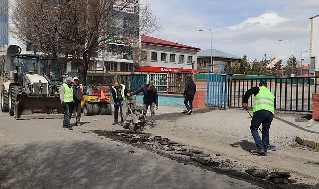 Ardahan Belediyesi vatandaşa kulak verdi