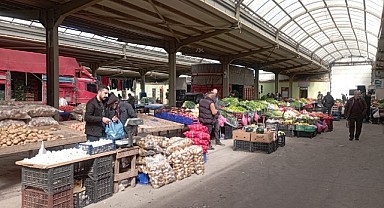 Bahar geldi, pazarlar renklendi