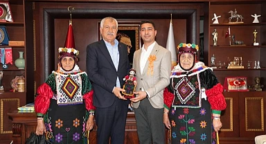 Başkan Çamliyurt, Adana festivaline katıldı