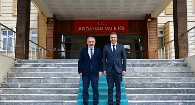 Eski rektör veda ziyaretlerine başladı
