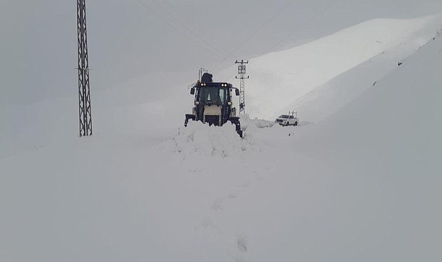 Hakkari’de 37 köy yolu ulaşıma kapandı