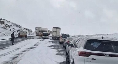 Kar Yağdı, Yol Kaydı: Sakal Tutan’da Kaza