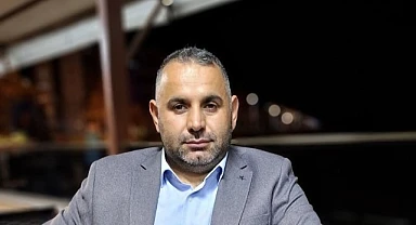 Morkoç, Belediye başkanına akıl verdi: Yollardaki derin çukurları kumla doldur