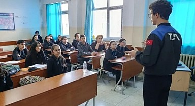 Türk Astronot, Ardahan’da öğrencilerle buluştu