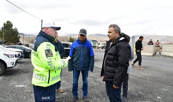 Bayram tatilinde yollarda neler oldu? Vali Çiçek'in verileri dikkat çekti!
