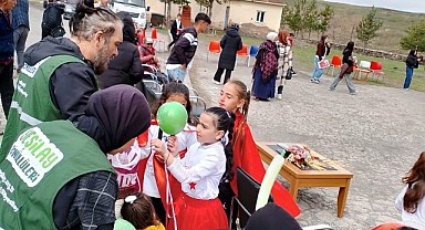 Yeşilay’dan miniklere Bayram hediyesi