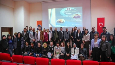 ARÜ’de Rus Edebiyatı semineri düzenlendi