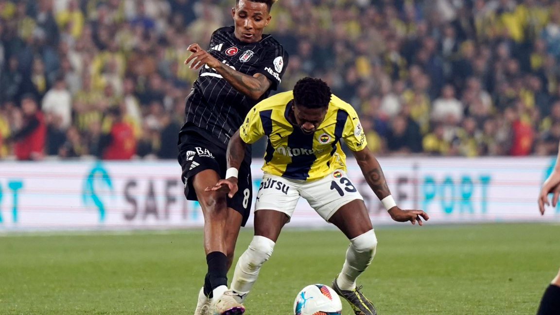 Derbi Kartal'ı! Fenerbahçe Kadıköy'de yıkıldı