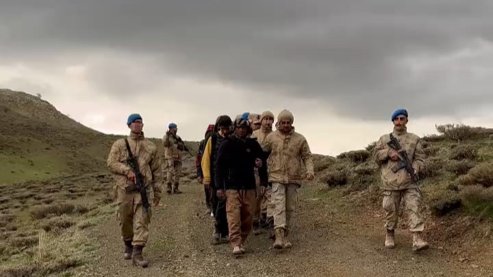 Jandarmadan düzensiz göçmen operasyonu
