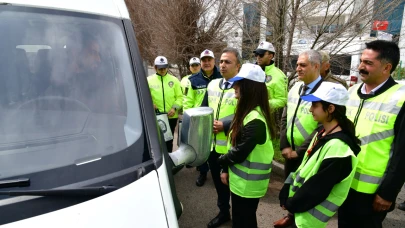 Ardahan’da Trafik Haftası renkli görüntülere sahne oldu