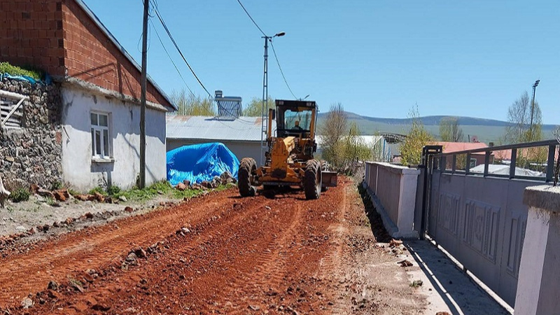 Başkan size daha ne yapsın: Ardahan’ı toprak yollarla “Marka Şehir” Yaptı!