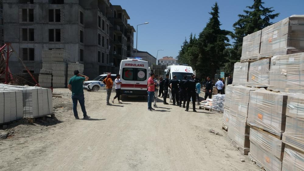 Şantiye işçileri arasında taşlı sopalı kavga: 3 yaralı