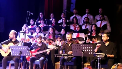 Türkülerle destanlar sahneye taşındı