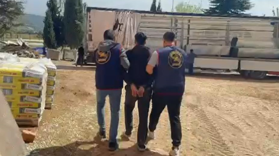 Van’da hırsızlık operasyonu: 8 gözaltı