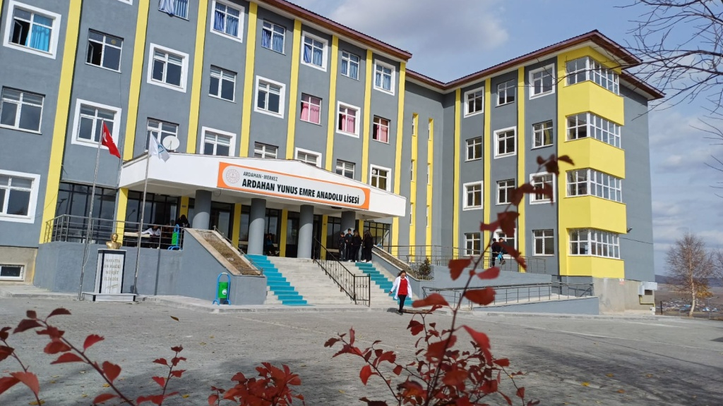 Yunus Emre Anadolu Lisesi’nde bilim rüzgarı esecek