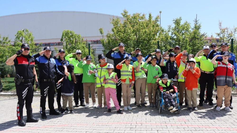 Özel çocukların "Polis" olma hayali gerçek oldu