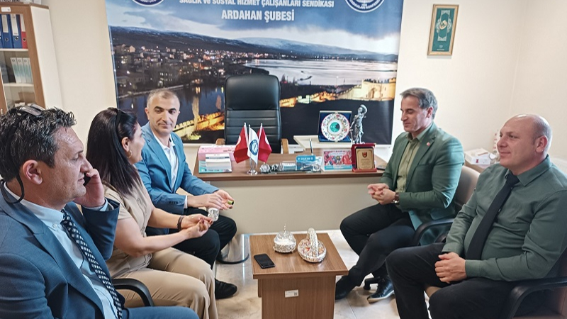 Dr. Askeroğlu, Sağlık-Sen’i ziyaret etti