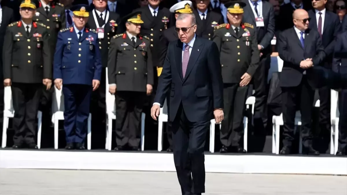 Yeni torba kanunu teklifi TBMM'de! Cumhurbaşkanı'na TSK için dikkat çeken yetki