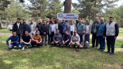 İl Müftüsü Âdem Karadeniz, Hanak’ta din görevlileriyle bir araya geldi