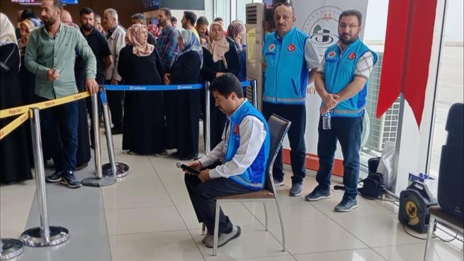 Hacı adayları kutsal topraklara uğurlandı