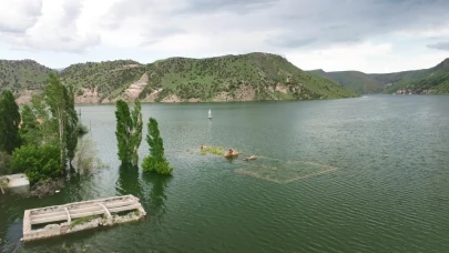 Kars'ta baraj kapakları kapatıldı, köy sular altında kaldı