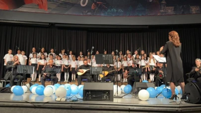 Çocuk korosundan muhteşem konser