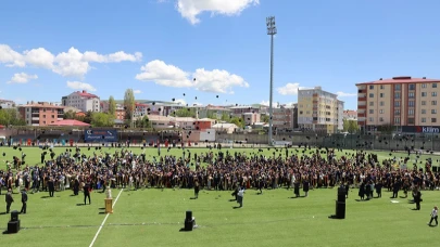 ARÜ, mezunlarını coşkulu törenle uğurladı