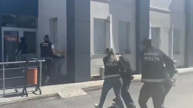 Uyuşturucu tacirlerine geçit yok