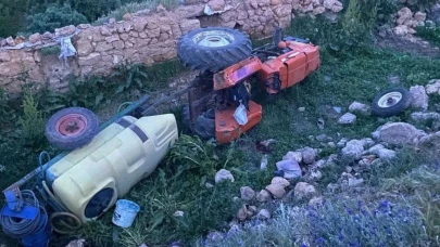 Devrilen traktörün sürücü hayatını kaybetti