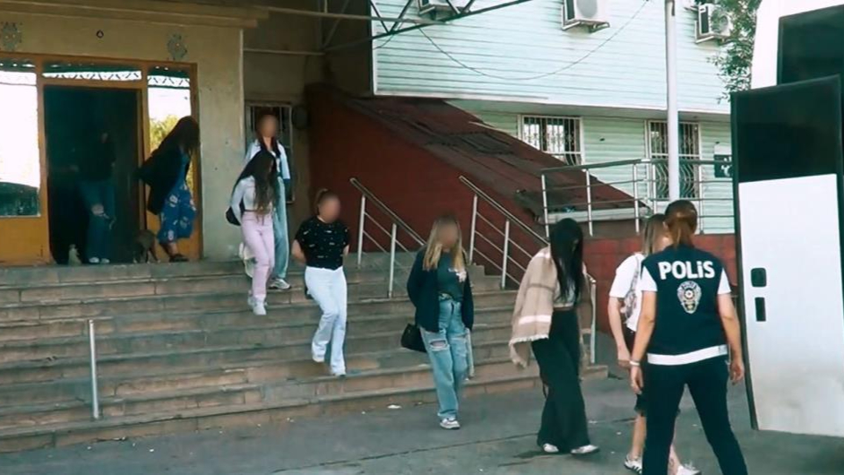 Iğdır’da rüşvet, fuhuş, uyuşturucu ve insan ticareti operasyonu: 19 gözaltı