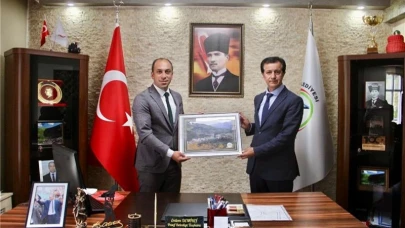 Rektör Emiroğlu, Posof Belediyesini ziyaret etti