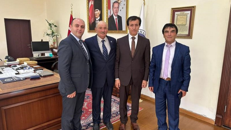 Âşıklar, rektör Emiroğlu’nu ziyaret etti