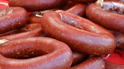 Bakanlık 4 sucuk markasını daha ifşa etti! Marketlerden toplatılıyor