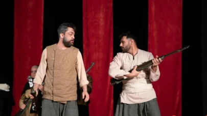 "Töre" adlı tiyatro oyunu sergilendi