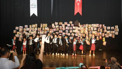 Van Büyükşehir Belediyesinin kreş öğrencilerinden yılsonu etkinliği
