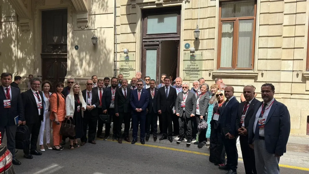 KGK heyetiyle buluşan Hacıyev: Ermenistan'la kalıcı barış istiyoruz