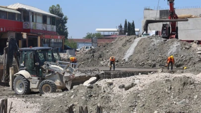 Asrın felaketi sonrası yeniden inşa edilen Antakya’da 5 köprülü kavşakla trafik sorunu tarihe karışacak