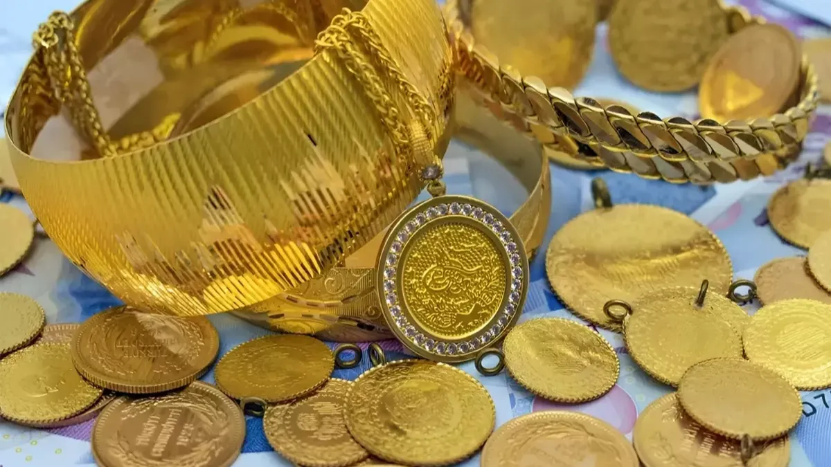 Altın fiyatları haftaya sürprizle başladı
