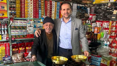 Ayağının tozuyla sahaya inen Vekil İncesu, esnafla bir araya geldi