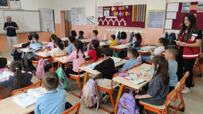 Aile Yılı bilinci kitap ayraçlarıyla sınıflara taşındı