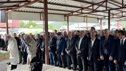 Müzeyyen anne, son yolculuğuna uğurlandı