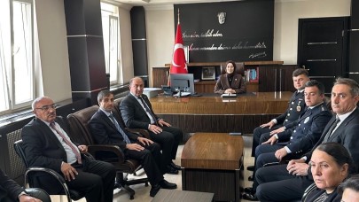 Kaymakam Meram, ilçe protokolüyle Bayramlaştı