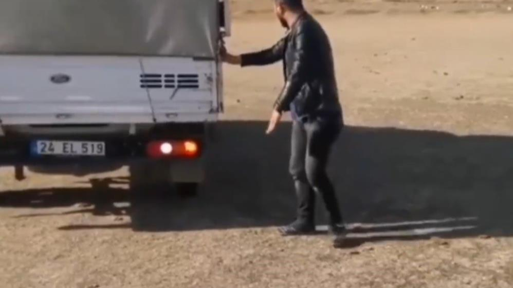 Erzincan'da ehliyet sınavı öncesi komik anlar yaşandı