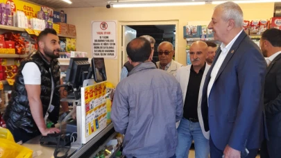 Başkan Budak'tan esnafa Bayram çıkarması